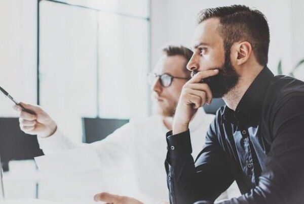 好奇心を失ったら男性としての魅力は落ちる！好奇心旺盛な男性の魅力とは《前半》