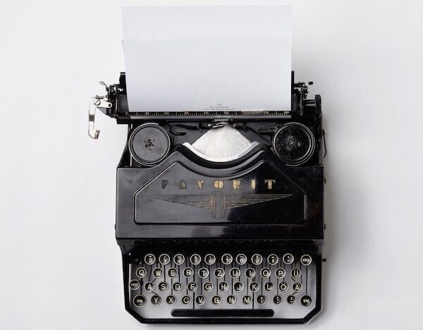 メールで誤字脱字が多い男性は物事を深く考えていない人と言える！【マッチョ塾】