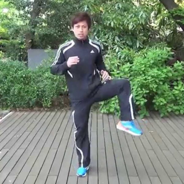 走る前にやろう！股関節が柔らかくなるランニング専用のストレッチ【筋トレ動画】