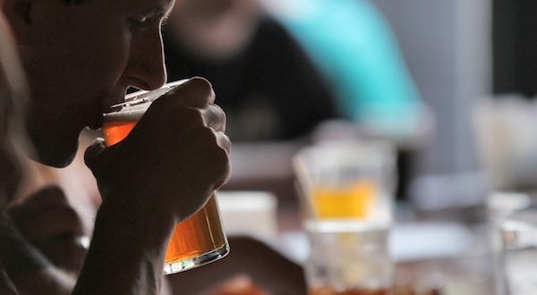 飲酒やタバコを吸う回数が多い人は薄毛になりやすい！？【マッチョ塾】