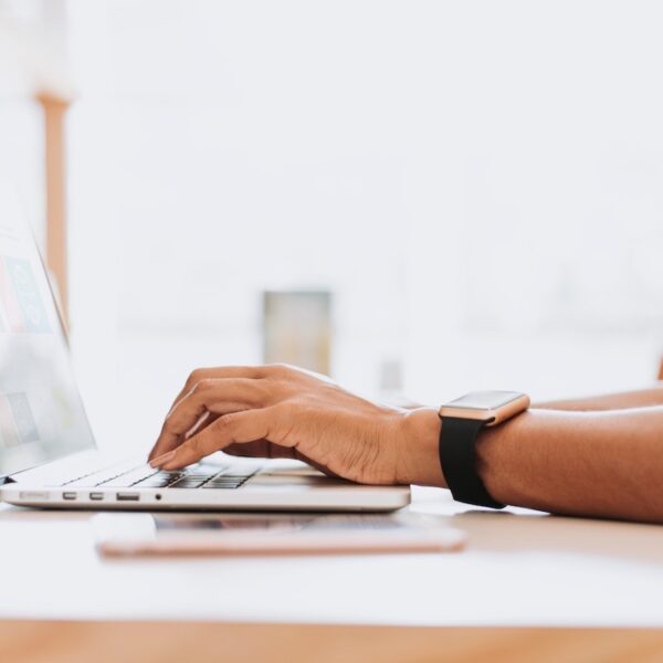 仕事のできる人は電話ではなくメールを活用している！そのメリットとは